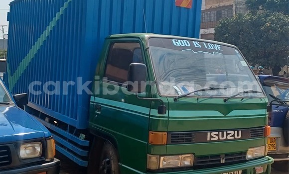 Acheter Occasion Utilitaire Isuzu FTR 850 Bleu à Bundibugyo, Occidental Acheter Occasion Utilitaire Isuzu FTR 850 Bleu à Bundibugyo, Occidental