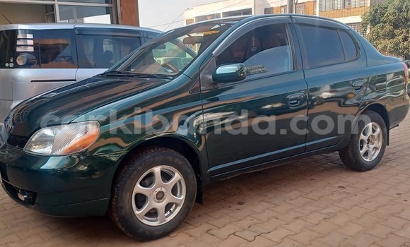 Acheter Occasion Voiture Toyota Platz Noir à Bugiri, Est Acheter Occasion Voiture Toyota Platz Noir à Bugiri, Est