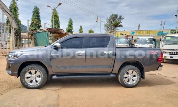 Nunua Imported Toyota Hiluxe Revo Nyingine Gari ndani ya Kampala nchini Uganda Nunua Imported Toyota Hiluxe Revo Nyingine Gari ndani ya Kampala nchini Uganda