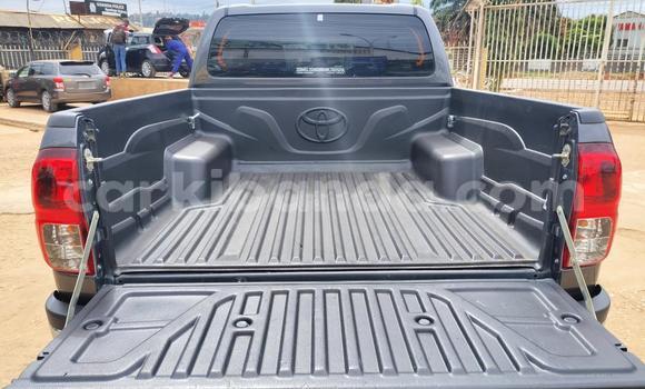 Nunua Imported Toyota Hiluxe Revo Nyingine Gari ndani ya Kampala nchini Uganda Nunua Imported Toyota Hiluxe Revo Nyingine Gari ndani ya Kampala nchini Uganda