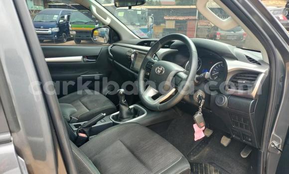 Nunua Imported Toyota Hiluxe Revo Nyingine Gari ndani ya Kampala nchini Uganda Nunua Imported Toyota Hiluxe Revo Nyingine Gari ndani ya Kampala nchini Uganda