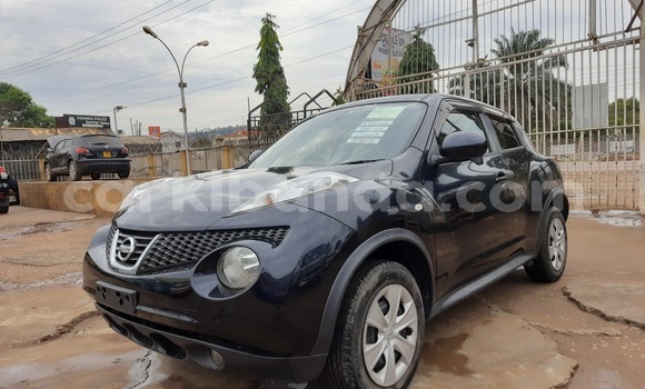 Nunua Imported Nissan Juke Nyeusi Gari ndani ya Kampala nchini Uganda Nunua Imported Nissan Juke Nyeusi Gari ndani ya Kampala nchini Uganda