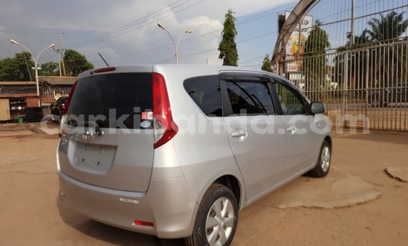Acheter Import Voiture Toyota Passo Sette Gris à Kampala, Ouganda Acheter Import Voiture Toyota Passo Sette Gris à Kampala, Ouganda