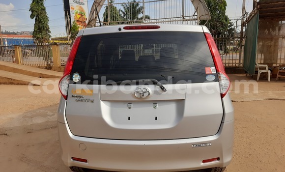 Acheter Import Voiture Toyota Passo Sette Gris à Kampala, Ouganda Acheter Import Voiture Toyota Passo Sette Gris à Kampala, Ouganda