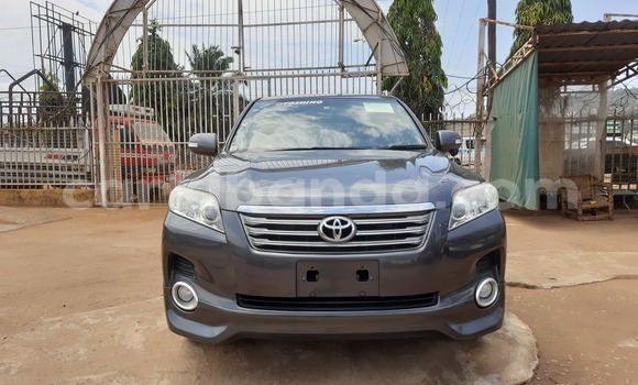 Nunua Imported Toyota Vanguard Nyingine Gari ndani ya Kampala nchini Uganda Nunua Imported Toyota Vanguard Nyingine Gari ndani ya Kampala nchini Uganda