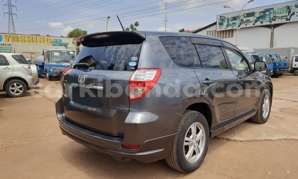 Nunua Imported Toyota Vanguard Nyingine Gari ndani ya Kampala nchini Uganda Nunua Imported Toyota Vanguard Nyingine Gari ndani ya Kampala nchini Uganda