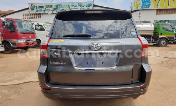 Nunua Imported Toyota Vanguard Nyingine Gari ndani ya Kampala nchini Uganda Nunua Imported Toyota Vanguard Nyingine Gari ndani ya Kampala nchini Uganda