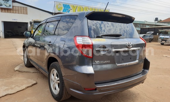 Nunua Imported Toyota Vanguard Nyingine Gari ndani ya Kampala nchini Uganda Nunua Imported Toyota Vanguard Nyingine Gari ndani ya Kampala nchini Uganda