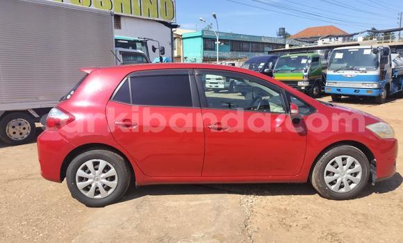 Acheter Import Voiture Toyota Auris Rouge à Kampala, Ouganda Acheter Import Voiture Toyota Auris Rouge à Kampala, Ouganda