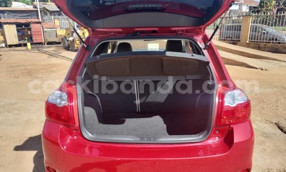 Acheter Import Voiture Toyota Auris Rouge à Kampala, Ouganda Acheter Import Voiture Toyota Auris Rouge à Kampala, Ouganda