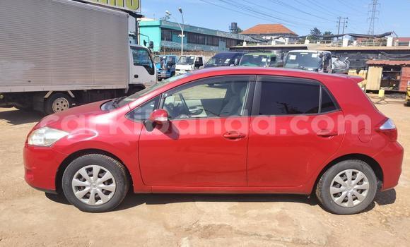 Acheter Import Voiture Toyota Auris Rouge à Kampala, Ouganda Acheter Import Voiture Toyota Auris Rouge à Kampala, Ouganda