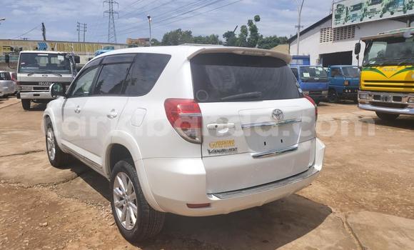 Acheter Import Voiture Toyota Vanguard Blanc à Kampala, Ouganda Acheter Import Voiture Toyota Vanguard Blanc à Kampala, Ouganda