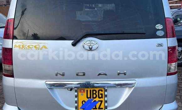 Acheter Occasion Voiture Toyota Noah Autre à Bombo, Central Acheter Occasion Voiture Toyota Noah Autre à Bombo, Central