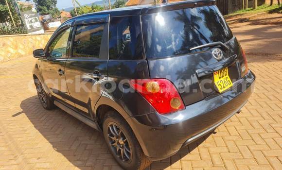Buy Used Toyota IST Black Car in Bugembe in Eastern