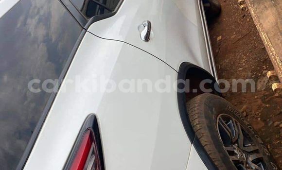 Buy Used Toyota Fortuner White Car in Bombo in Central Buy Used Toyota Fortuner White Car in Bombo in Central