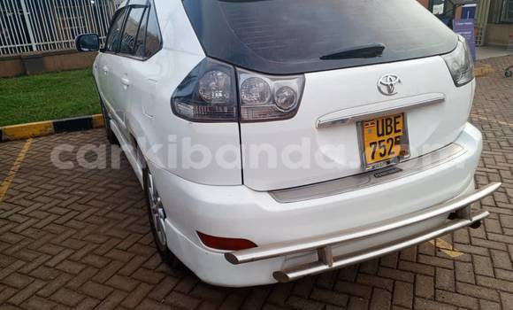 Acheter Occasion Voiture Toyota Harrier Blanc à Bombo, Central Acheter Occasion Voiture Toyota Harrier Blanc à Bombo, Central