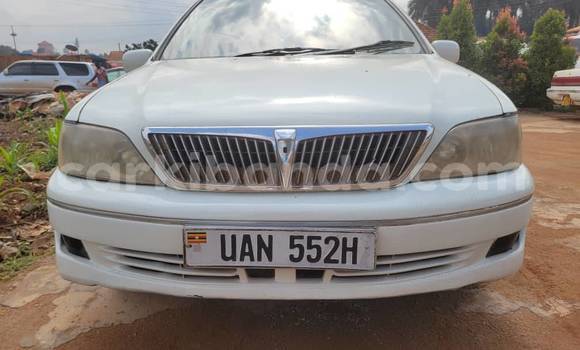 Acheter Occasion Voiture Toyota Vista Blanc à Kampala, Ouganda Acheter Occasion Voiture Toyota Vista Blanc à Kampala, Ouganda