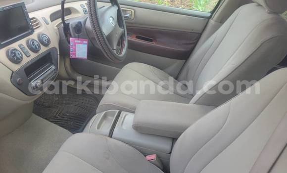 Acheter Occasion Voiture Toyota Vista Blanc à Kampala, Ouganda Acheter Occasion Voiture Toyota Vista Blanc à Kampala, Ouganda