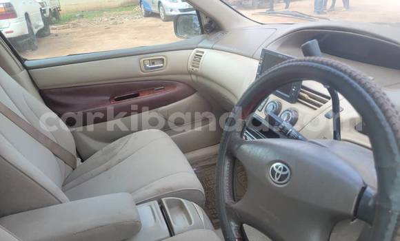 Acheter Occasion Voiture Toyota Vista Blanc à Kampala, Ouganda Acheter Occasion Voiture Toyota Vista Blanc à Kampala, Ouganda