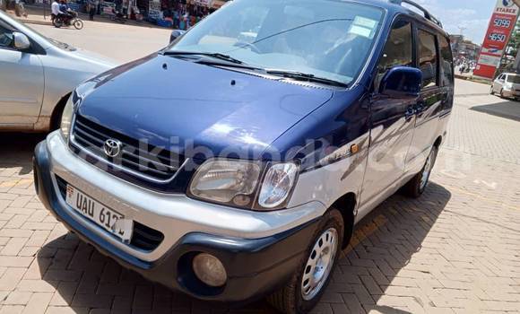 Nunua Ilio tumika Toyota Noah Nyingine Gari ndani ya Bugembe nchini Mashariki