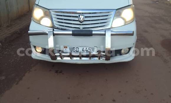 Buy Used Toyota Alphard White Car in Bombo in Central