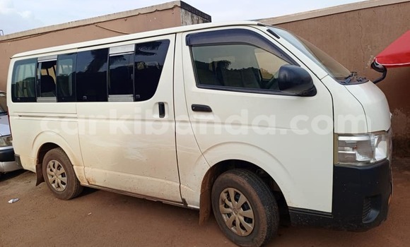 Acheter Occasion Voiture Toyota Hiace Blanc à Bugiri, Est Acheter Occasion Voiture Toyota Hiace Blanc à Bugiri, Est