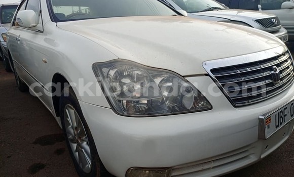 Acheter Occasion Voiture Toyota Crown Blanc à Bundibugyo, Occidental Acheter Occasion Voiture Toyota Crown Blanc à Bundibugyo, Occidental