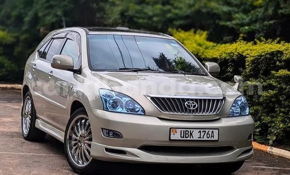 Nunua Ilio tumika Toyota Harrier Nyingine Gari ndani ya Kampala nchini Uganda Nunua Ilio tumika Toyota Harrier Nyingine Gari ndani ya Kampala nchini Uganda