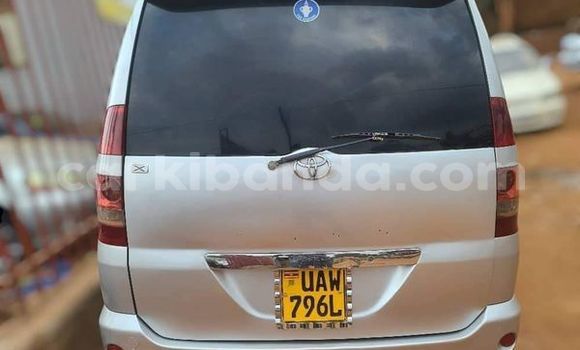 Gura Yakoze Toyota Noah Other Imodoka i Kampala mu Uganda Gura Yakoze Toyota Noah Other Imodoka i Kampala mu Uganda