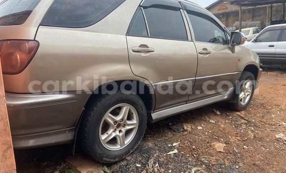 Gura Yakoze Toyota Harrier Other Imodoka i Kampala mu Uganda Gura Yakoze Toyota Harrier Other Imodoka i Kampala mu Uganda