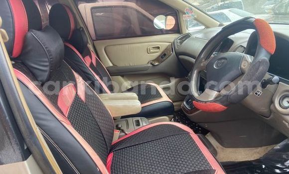 Gura Yakoze Toyota Harrier Other Imodoka i Kampala mu Uganda Gura Yakoze Toyota Harrier Other Imodoka i Kampala mu Uganda