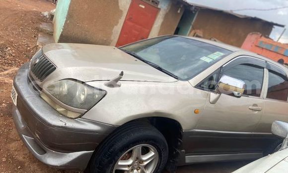 Gura Yakoze Toyota Harrier Other Imodoka i Kampala mu Uganda Gura Yakoze Toyota Harrier Other Imodoka i Kampala mu Uganda