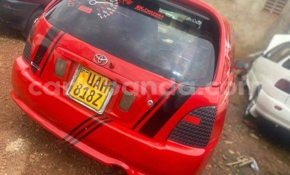 Gura Yakoze Toyota Grand HiAce Red Imodoka i Kampala mu Uganda Gura Yakoze Toyota Grand HiAce Red Imodoka i Kampala mu Uganda