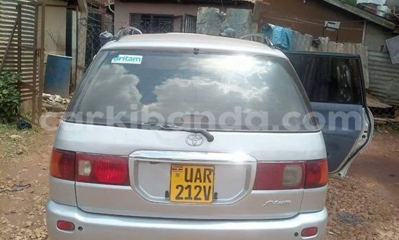 Gura Yakoze Toyota Ipsum Other Imodoka i Kampala mu Uganda Gura Yakoze Toyota Ipsum Other Imodoka i Kampala mu Uganda