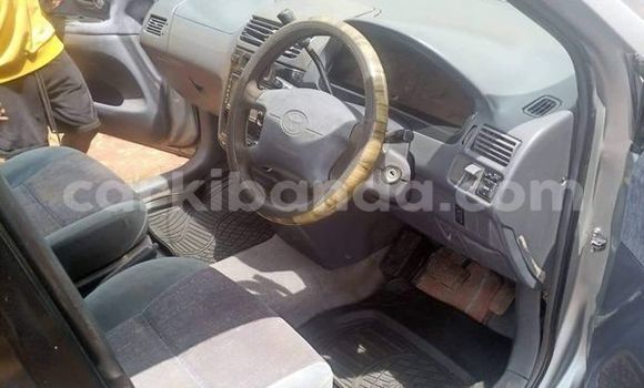 Gura Yakoze Toyota Ipsum Other Imodoka i Kampala mu Uganda Gura Yakoze Toyota Ipsum Other Imodoka i Kampala mu Uganda