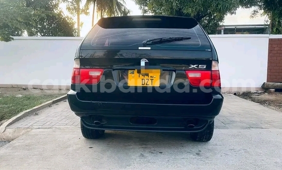 Gura Yakoze BMW X5 Black Imodoka i Entebbe mu Uganda Gura Yakoze BMW X5 Black Imodoka i Entebbe mu Uganda