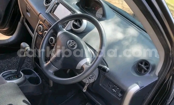 Acheter Occasion Voiture Toyota IST Noir à Bugiri, Est Acheter Occasion Voiture Toyota IST Noir à Bugiri, Est