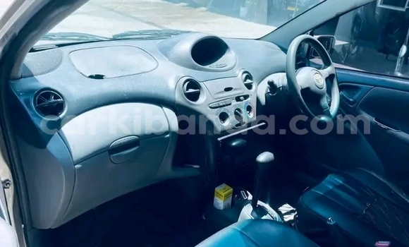 Gura Yakoze Toyota Vitz Other Imodoka i Bundibugyo mu Western Gura Yakoze Toyota Vitz Other Imodoka i Bundibugyo mu Western