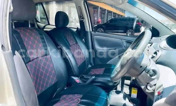 Gura Yakoze Toyota Vitz Other Imodoka i Bundibugyo mu Western Gura Yakoze Toyota Vitz Other Imodoka i Bundibugyo mu Western