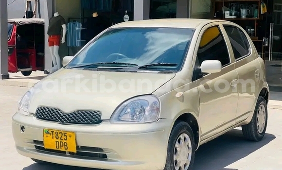 Gura Yakoze Toyota Vitz Other Imodoka i Bundibugyo mu Western Gura Yakoze Toyota Vitz Other Imodoka i Bundibugyo mu Western