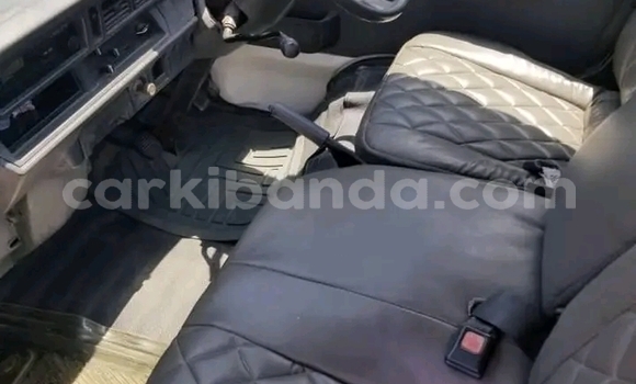 Acheter Occasion Voiture Toyota Town Ace Blanc à Hima, Occidental Acheter Occasion Voiture Toyota Town Ace Blanc à Hima, Occidental