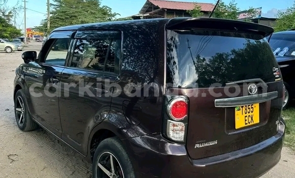 Gura Yakoze Toyota Runx Black Imodoka i Kaabong mu Northern Gura Yakoze Toyota Runx Black Imodoka i Kaabong mu Northern