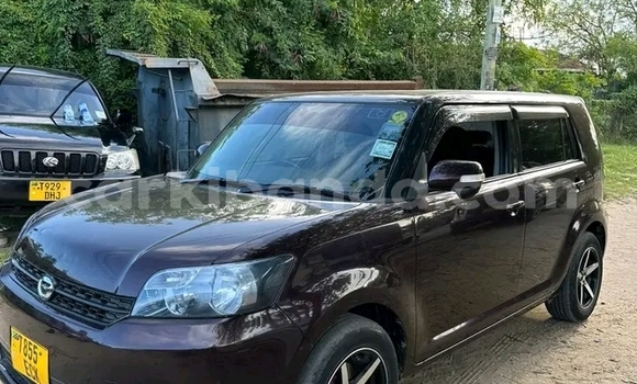 Gura Yakoze Toyota Runx Black Imodoka i Kaabong mu Northern Gura Yakoze Toyota Runx Black Imodoka i Kaabong mu Northern