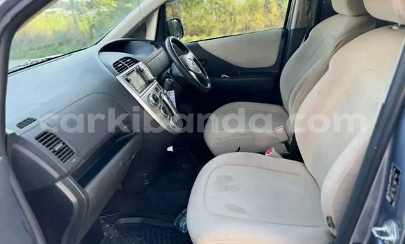 Acheter Occasion Voiture Toyota Crown Noir à Bugiri, Est Acheter Occasion Voiture Toyota Crown Noir à Bugiri, Est