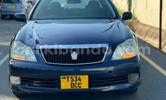 Acheter Occasion Voiture Toyota Crown Noir à Bugiri, Est Acheter Occasion Voiture Toyota Crown Noir à Bugiri, Est