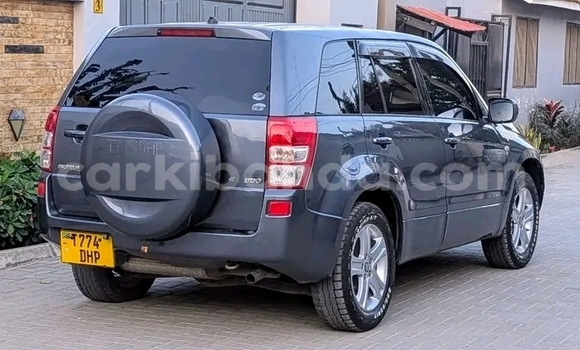 Gura Yakoze Suzuki Escudo Black Imodoka i Hoima mu Uganda Gura Yakoze Suzuki Escudo Black Imodoka i Hoima mu Uganda