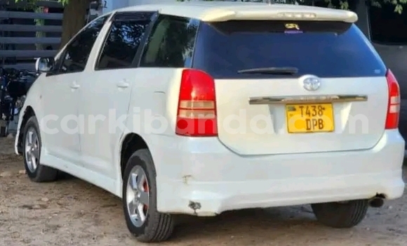 Gura Yakoze Toyota Wish White Imodoka i Arua mu Uganda Gura Yakoze Toyota Wish White Imodoka i Arua mu Uganda