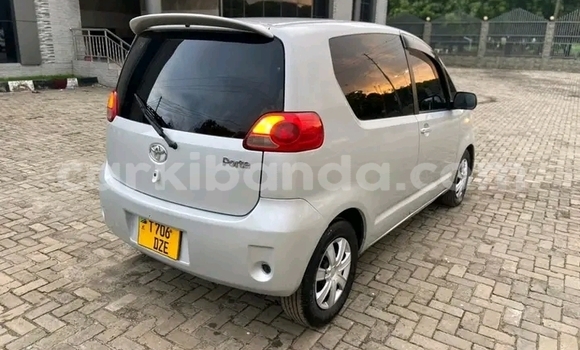 Buy Used Toyota Porte White Car in Bundibugyo in Western