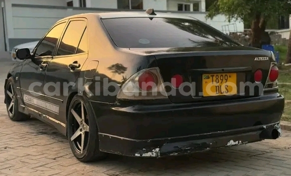 Gura Yakoze Toyota Altezza Black Imodoka i Bushenyi mu Western Gura Yakoze Toyota Altezza Black Imodoka i Bushenyi mu Western