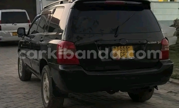 Gura Yakoze Toyota Kluger Black Imodoka i Hoima mu Uganda Gura Yakoze Toyota Kluger Black Imodoka i Hoima mu Uganda